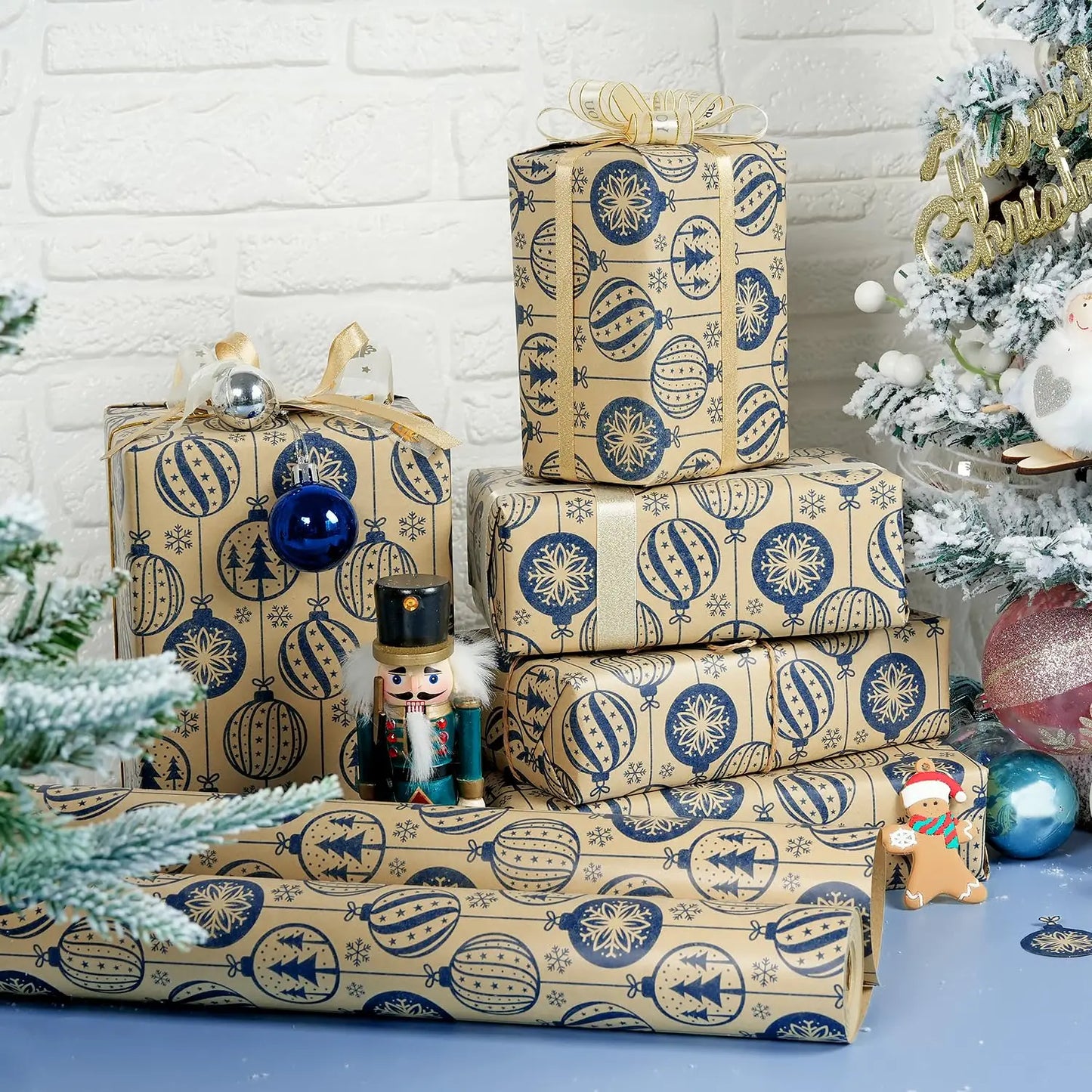 1 rollo de papel de regalo navideño de 44 cm x 15 mts aprox., diseño de bola de decoración navideña