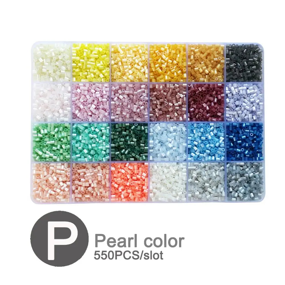 Mini-cuentas para manualidades, cuentas de 2,6mm, 13200 piezas, 24 colores por caja