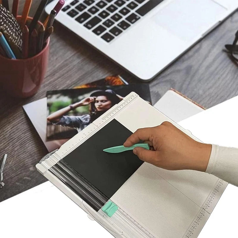 Tablero de puntuación para recortar y marcar papel: cortador de papel artesanal de 12.0 x 12.0 in, plegable y marcador para la cubierta de libros, caja de regalo y fotos, etc.