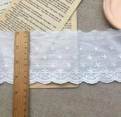 Tela de encaje de algodón bordada con flores blancas, para costura, apliques de decoración.