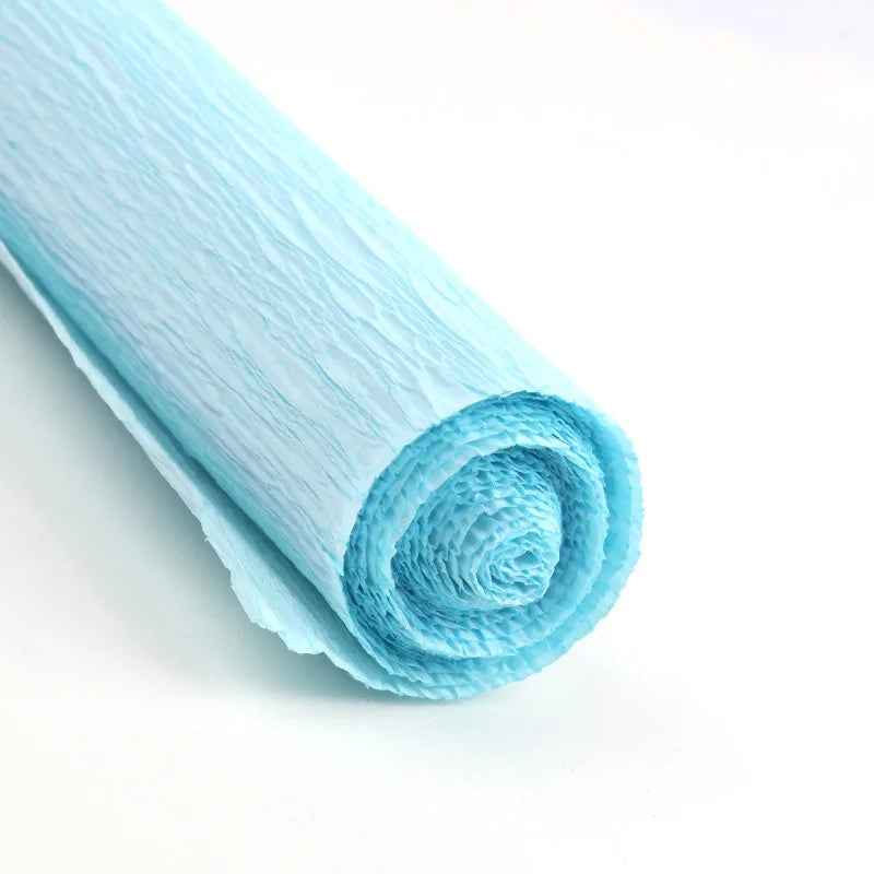 Rollo de papel crepé de colores de 50x250cm.