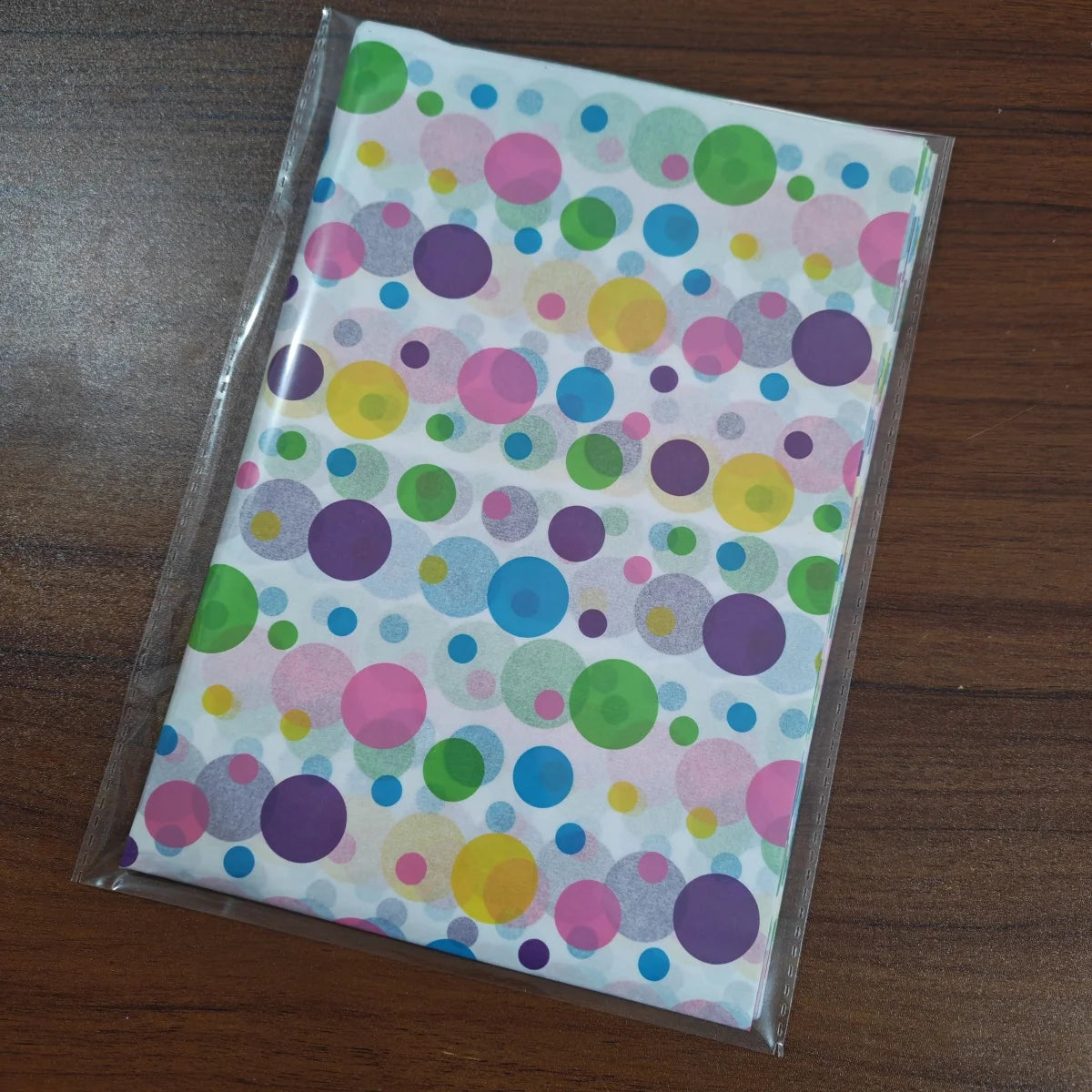 20 Hojas de Papel de Seda con Puntos, estrellas y rayas de Colores, Hojas de 14x20 Pulgadas (35,56 x 50,8 cm)
