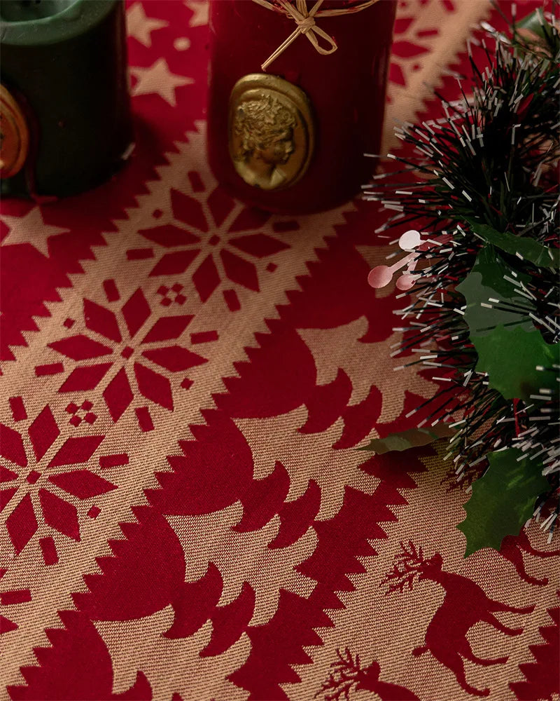 Mantel rojo navideño,  Jacquard, encaje dorado