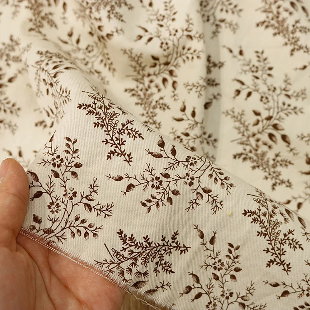 Tela de Algodón con Estampado de Flores y Plantas