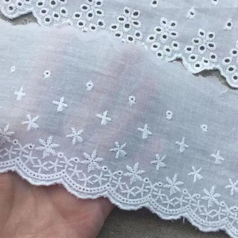 Tela de encaje de flores blancas bordadas de algodón, 15 yardas (13,7 mts)