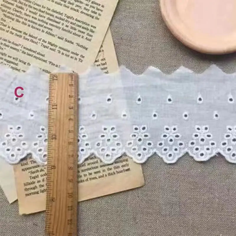 Tela de encaje de flores blancas bordadas de algodón, 15 yardas (13,7 mts)