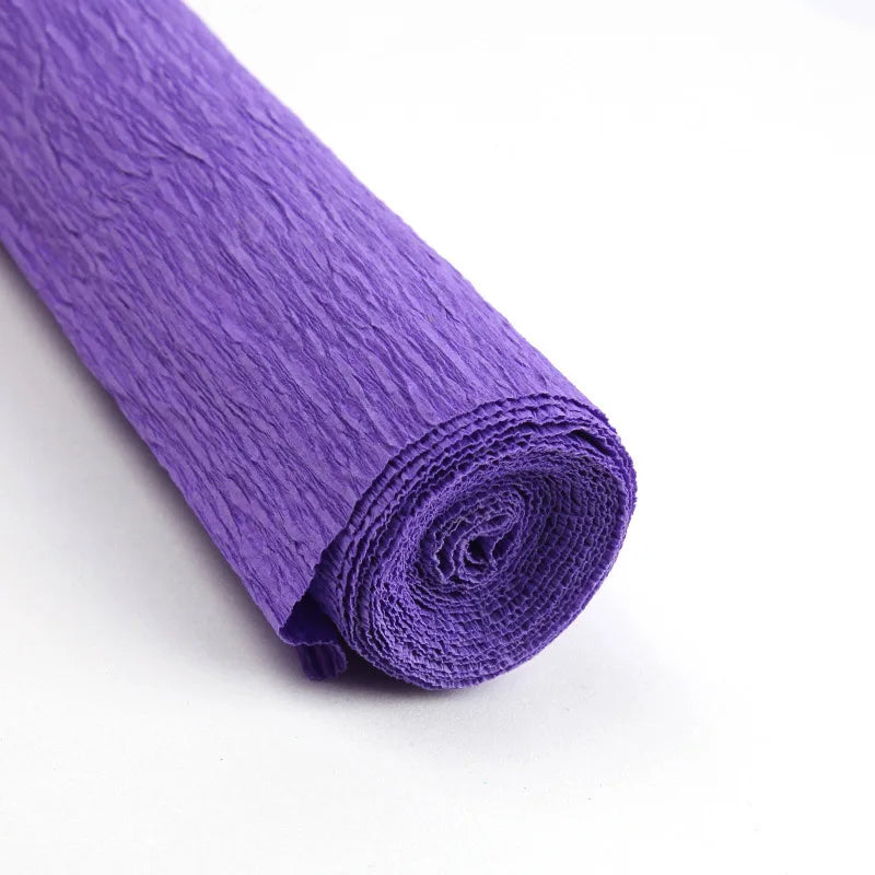 Rollo de papel crepé de colores de 50x250cm.
