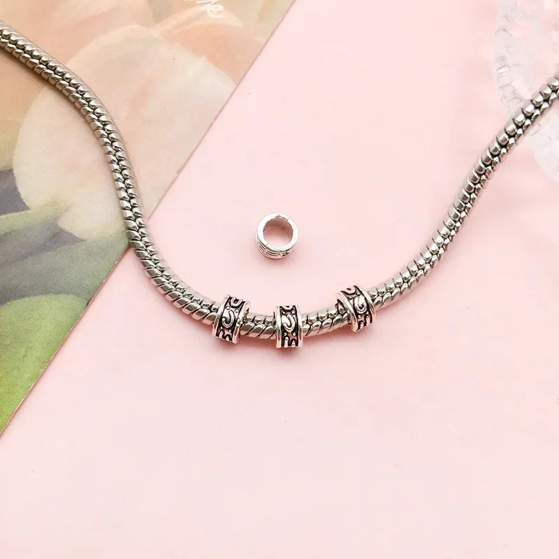 Mostacillas Retro de pentagrama de flor elíptica, joyería de aleación de plata tibetana, 50 piezas