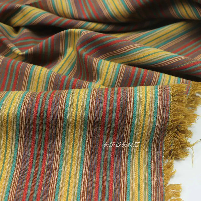 Tela de Lino y Polialgodón Teñida con Hilo Rojo Vintage, Transpirable y Texturizada.