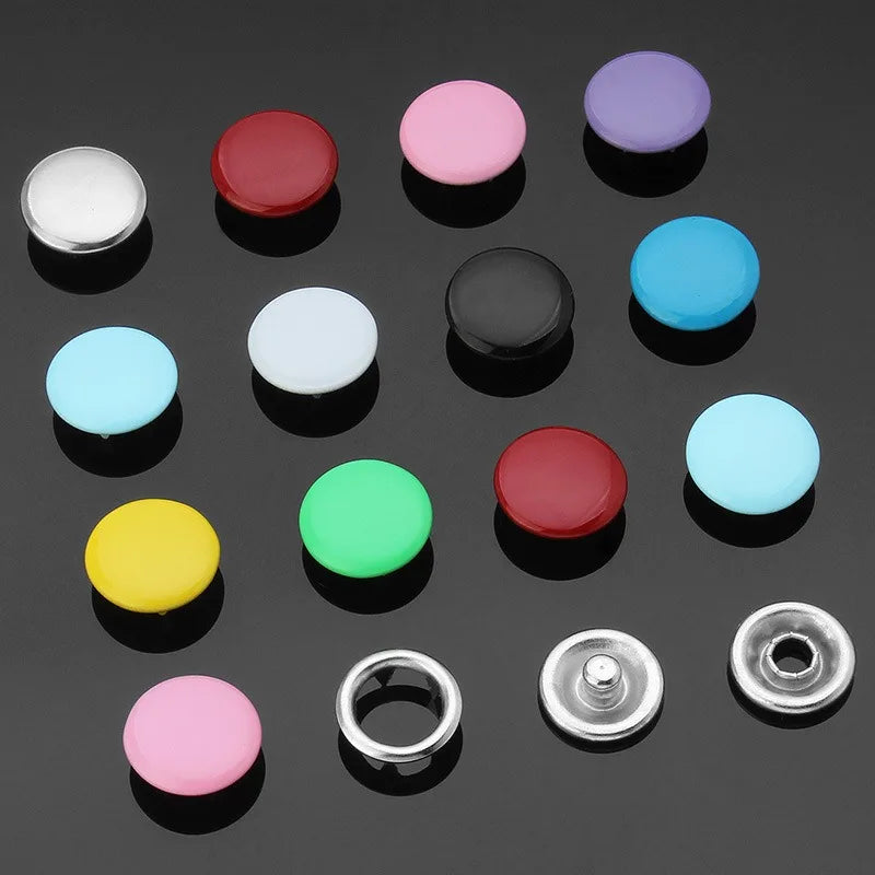 Juego de Herramientas de Alicate Sólido, Broches a Presión para Instalar en Ropa y Bolsos. 50/100 Piezas Botones Metálicos de Colores.