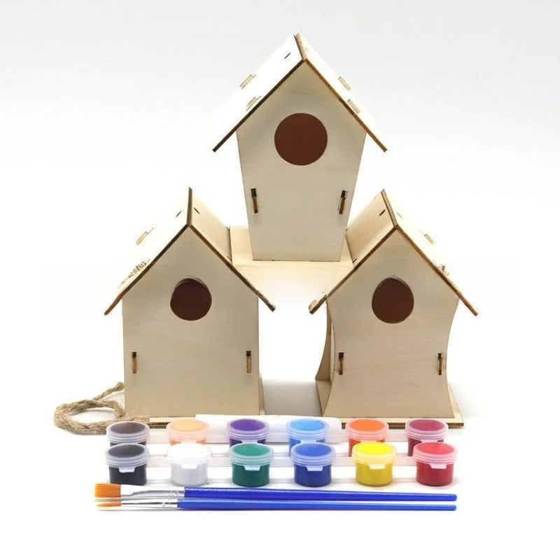 Casa para pájaros de madera hecha a mano para colgar en exteriores