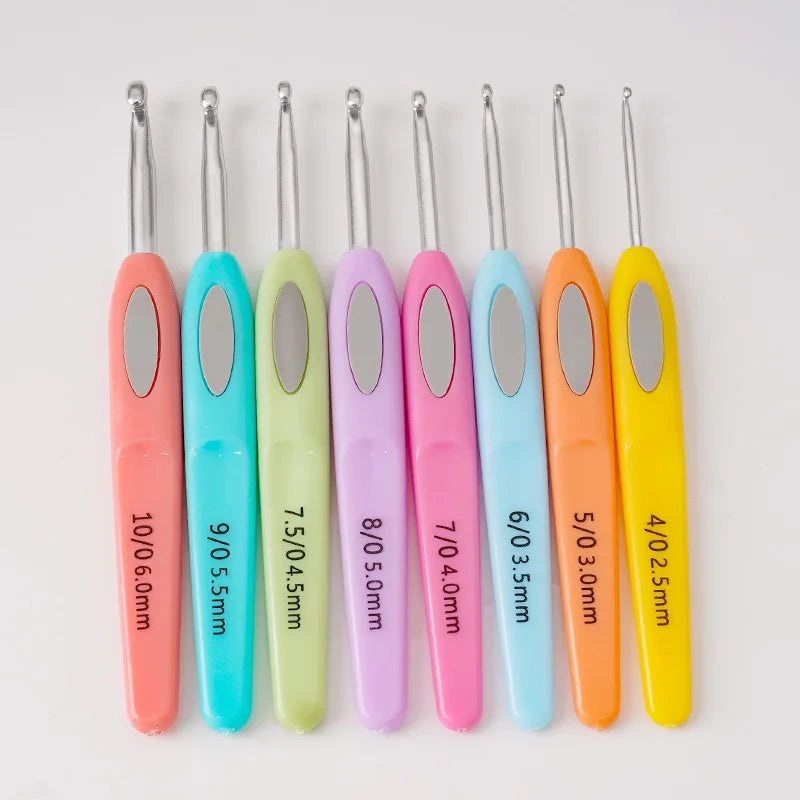 Juego de variados colores y estilos de crochet para tejer, de aluminio, con mango ergonómico